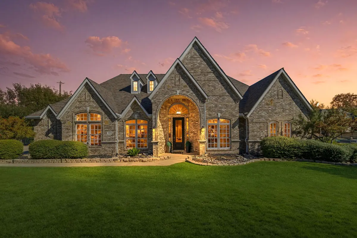 101 W Carruth Lane, Double Oak, TX 75077 - Image #1