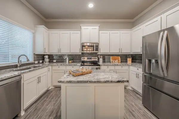 1201 Summerset Lane, Burleson, TX 76028