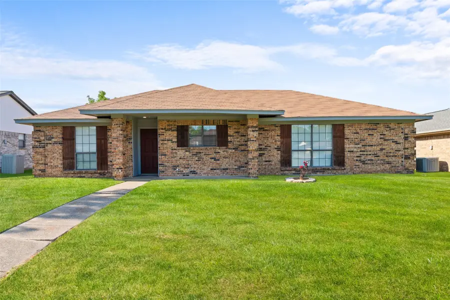 1013 Hunters Glen Drive, Mesquite, TX 75150 - Image #2