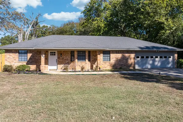 807 E College Street, Athens, TX 75751