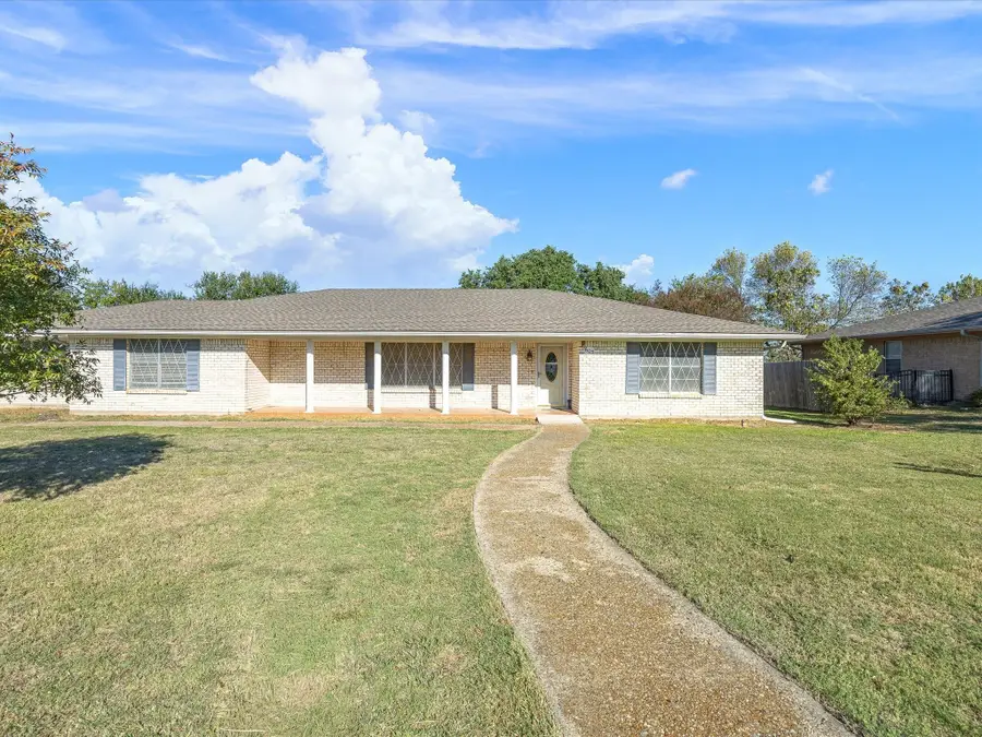 603 E Pace Street, Frost, TX 76641 - Image #3