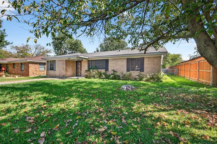 508 N Jordan Street, Whitesboro, TX 76273 - Image #2