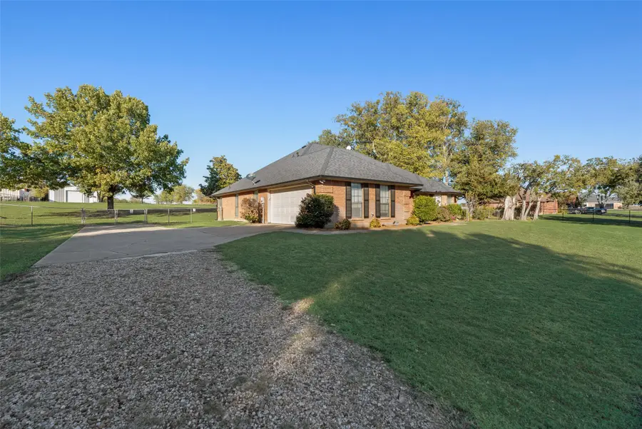 390 County Road 4929, Newark, TX 76071 - Image #3