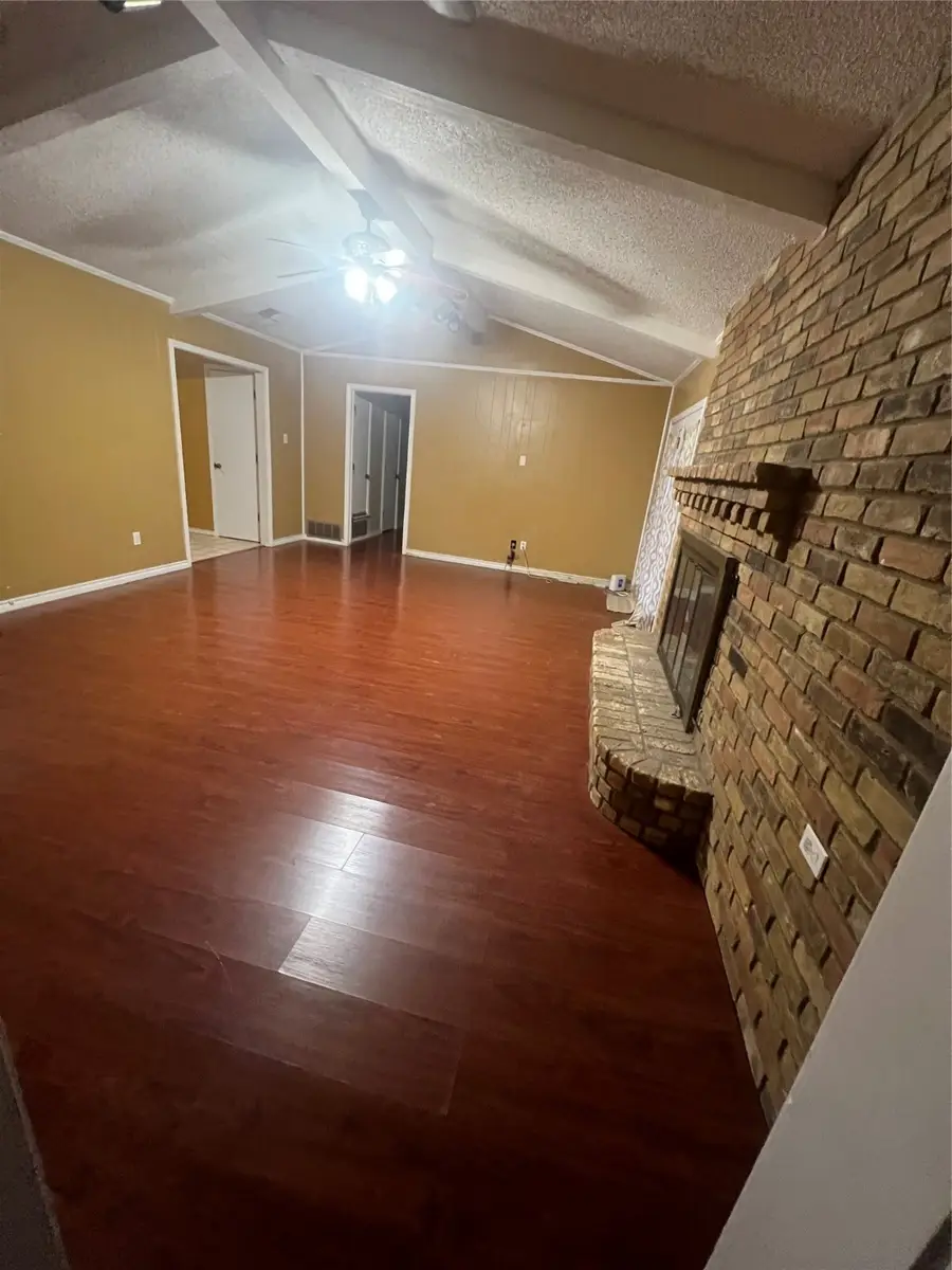 416 Lisa Lane, Desoto, TX 75115 - Image #3