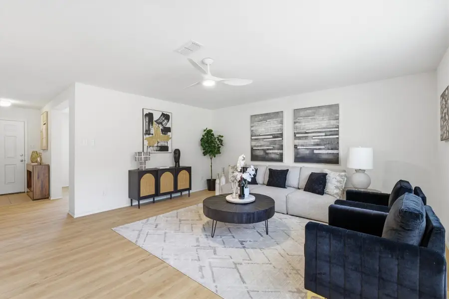 936 Blackberry Trail, Fort Worth, TX 76120 - Image #2