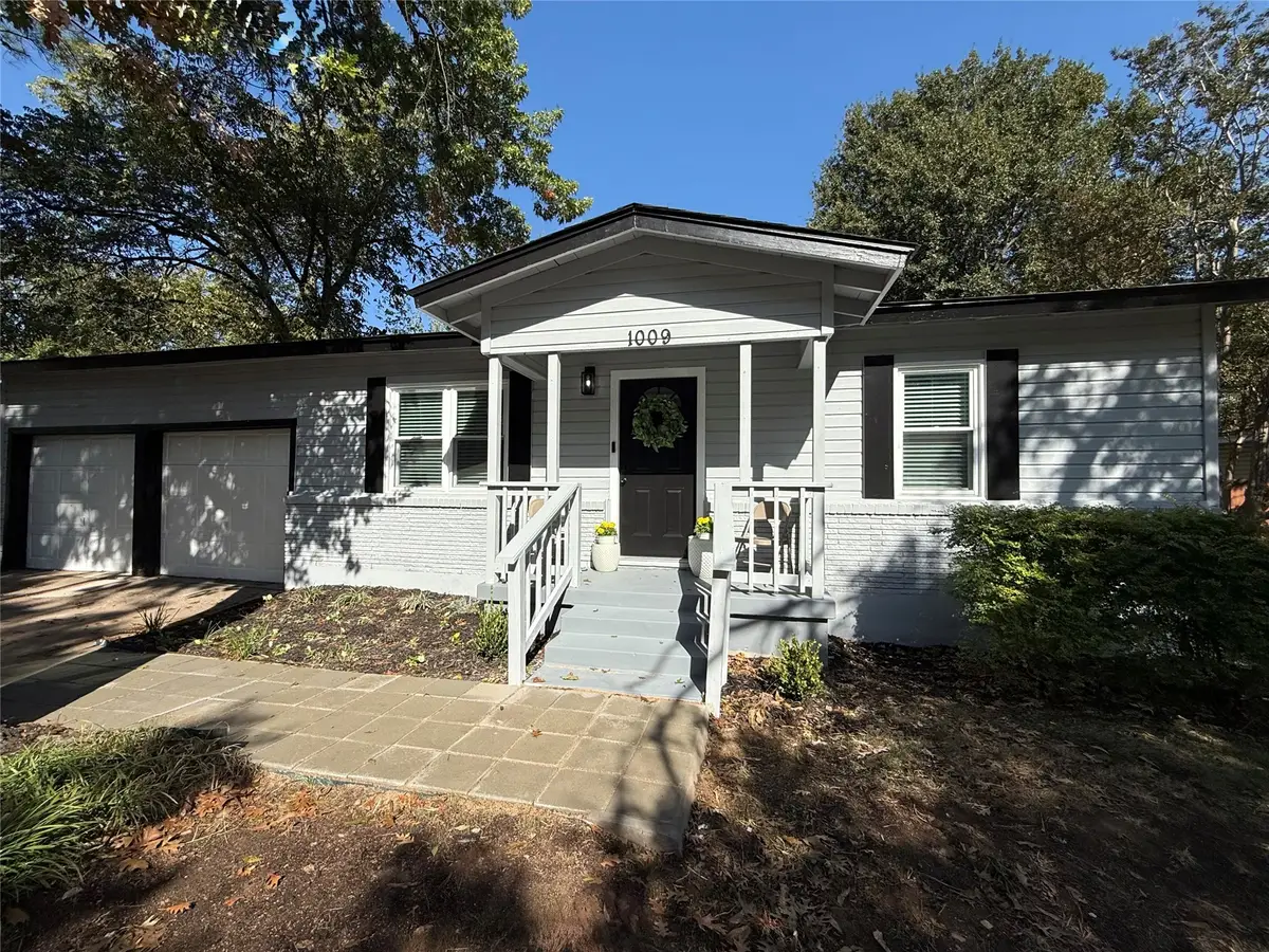 1009 Eric Avenue, Arlington, TX 76012 - Image #1