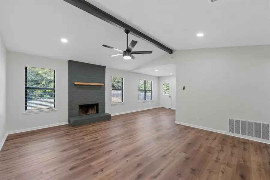 612 Angel Fire Drive, Hewitt, TX 76643 - Image #3