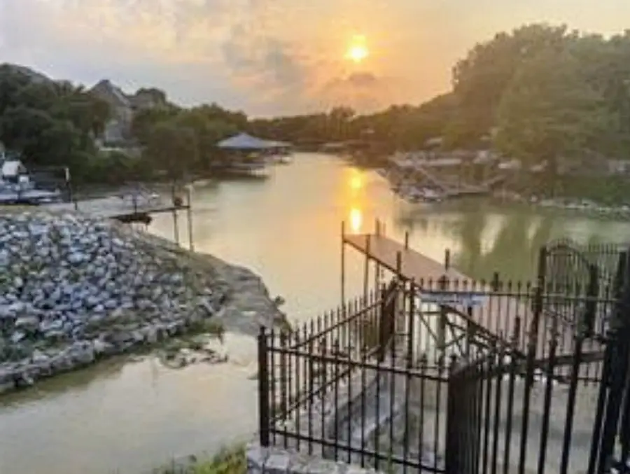 8401 Sunset Cove Drive, Fort Worth, TX 76179 - Image #2