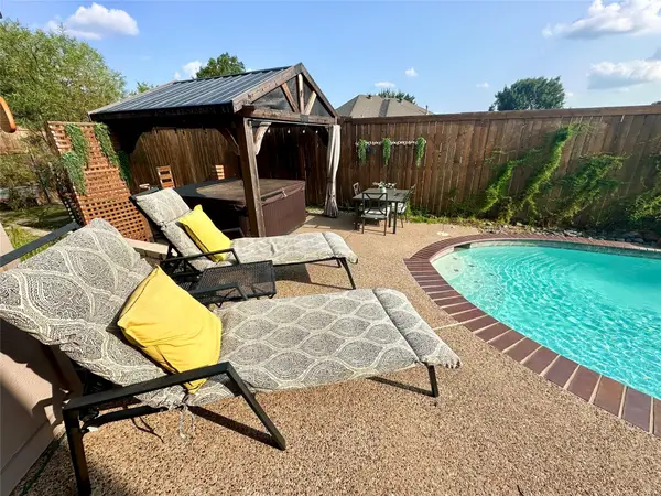 198 Radecke Road, Krum, TX 76249