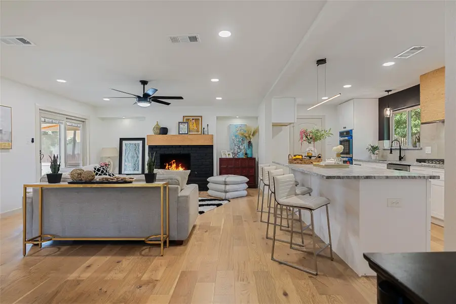 303 Shady Hill Drive, Richardson, TX 75080 - Image #3