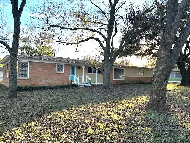 221 W 5th Street, Springtown, TX 76086 - Image #1