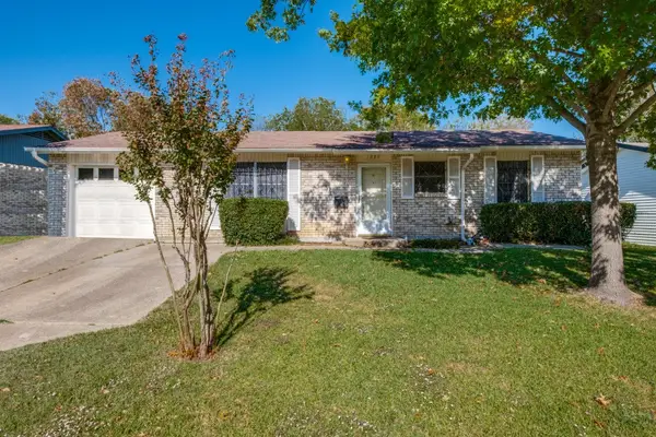 1229 Greenbrier Drive, Mesquite, TX 75149