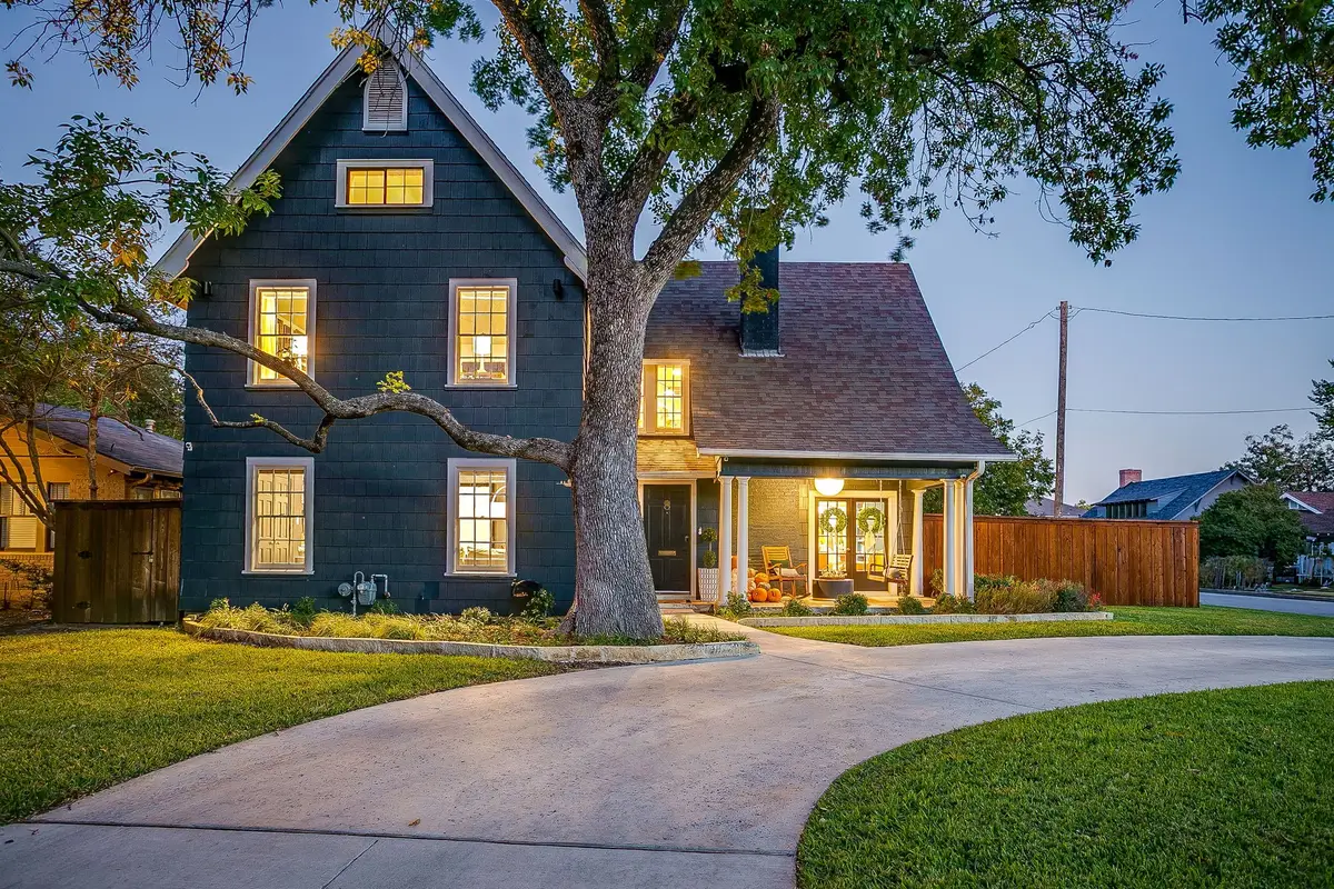 719 Westview Avenue, Fort Worth, TX 76107 - Image #1