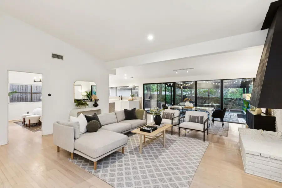 2849 Claudette Avenue, Dallas, TX 75211 - Image #3