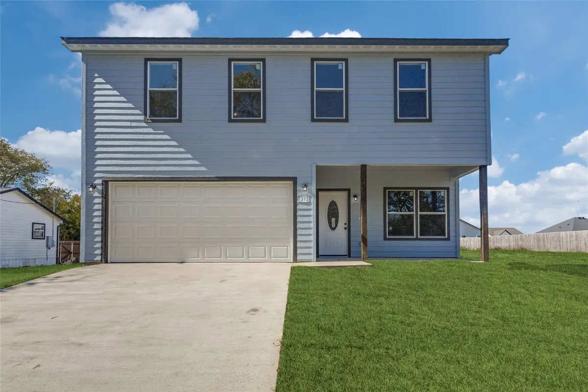 313 N Main Street, Randolph, TX 75475 - Image #1