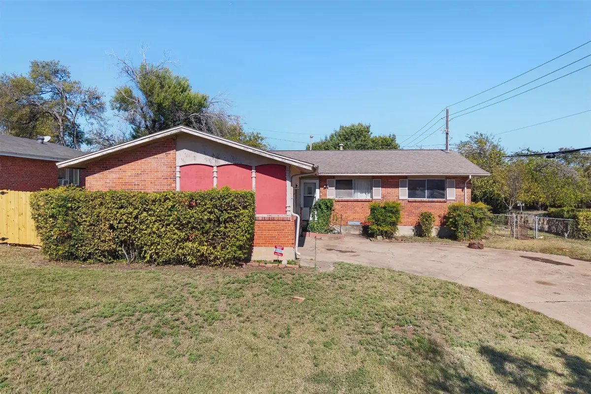 2588 Wood Valley Drive, Dallas, TX 75211 - Image #1