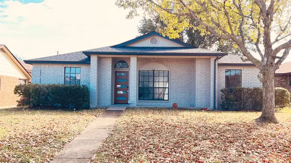 1116 Cresthaven Drive, Lancaster, TX 75134