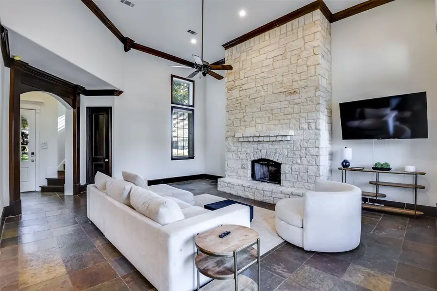 216 Hide A Way Drive, Mabank, TX 75156 - Image #3