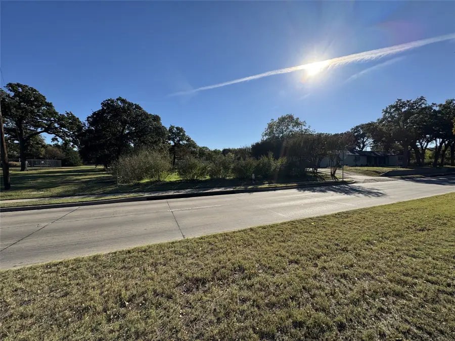 3104 W Sublett Road, Arlington, TX 76017 - Image #3