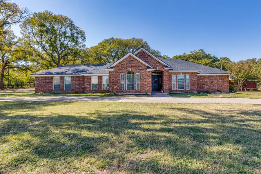 921 Corry A Edwards Drive, Kennedale, TX 76060 - Image #2