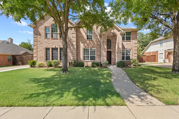 3905 Park Wood Drive, Corinth, TX 76208