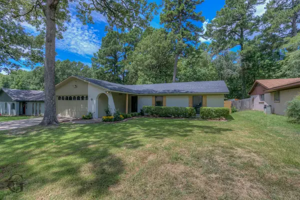 8866 Hedges Drive, Shreveport, LA 71118