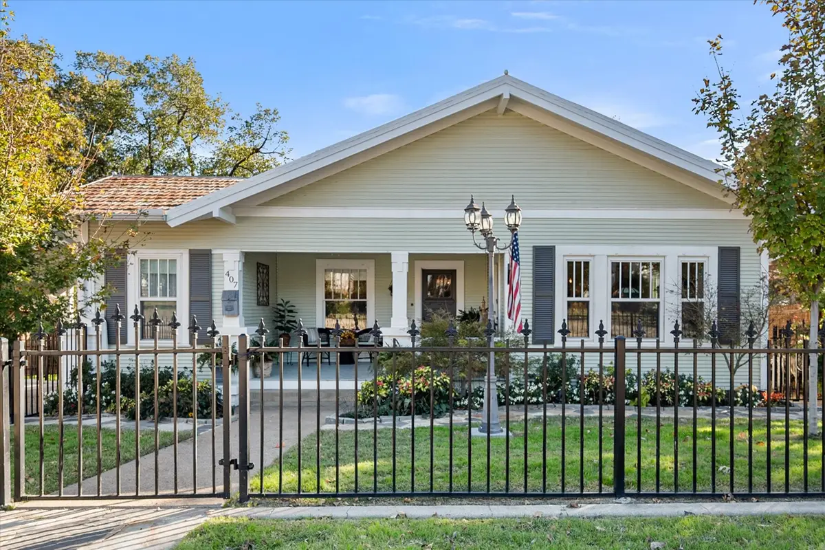 407 W Columbia Street, Weatherford, TX 76086 - Image #1