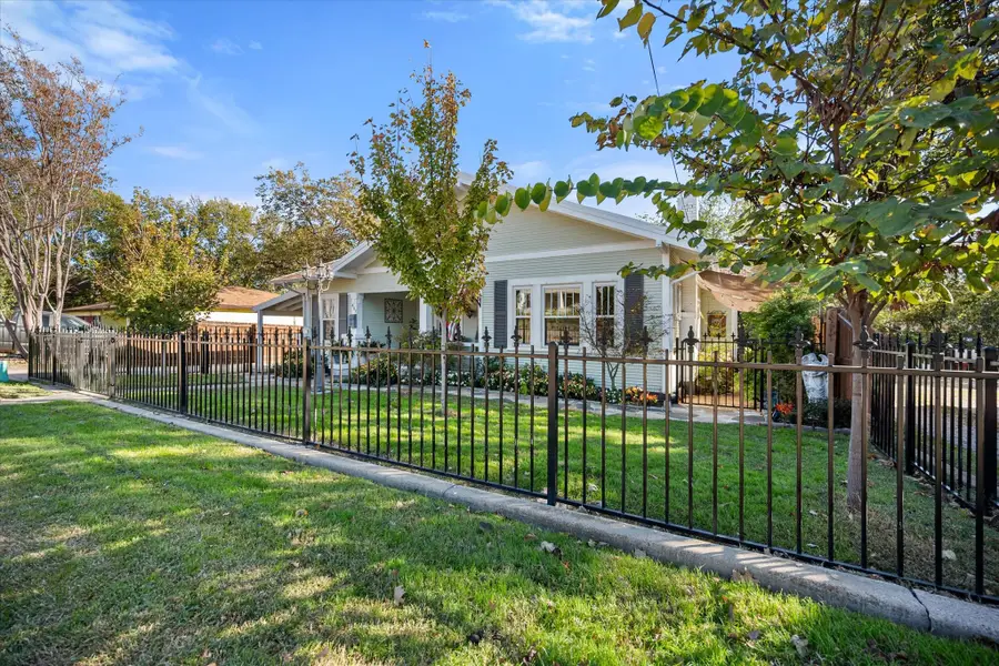 407 W Columbia Street, Weatherford, TX 76086 - Image #3