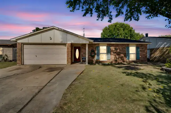 1530 Independence Trail, Grand Prairie, TX 75052