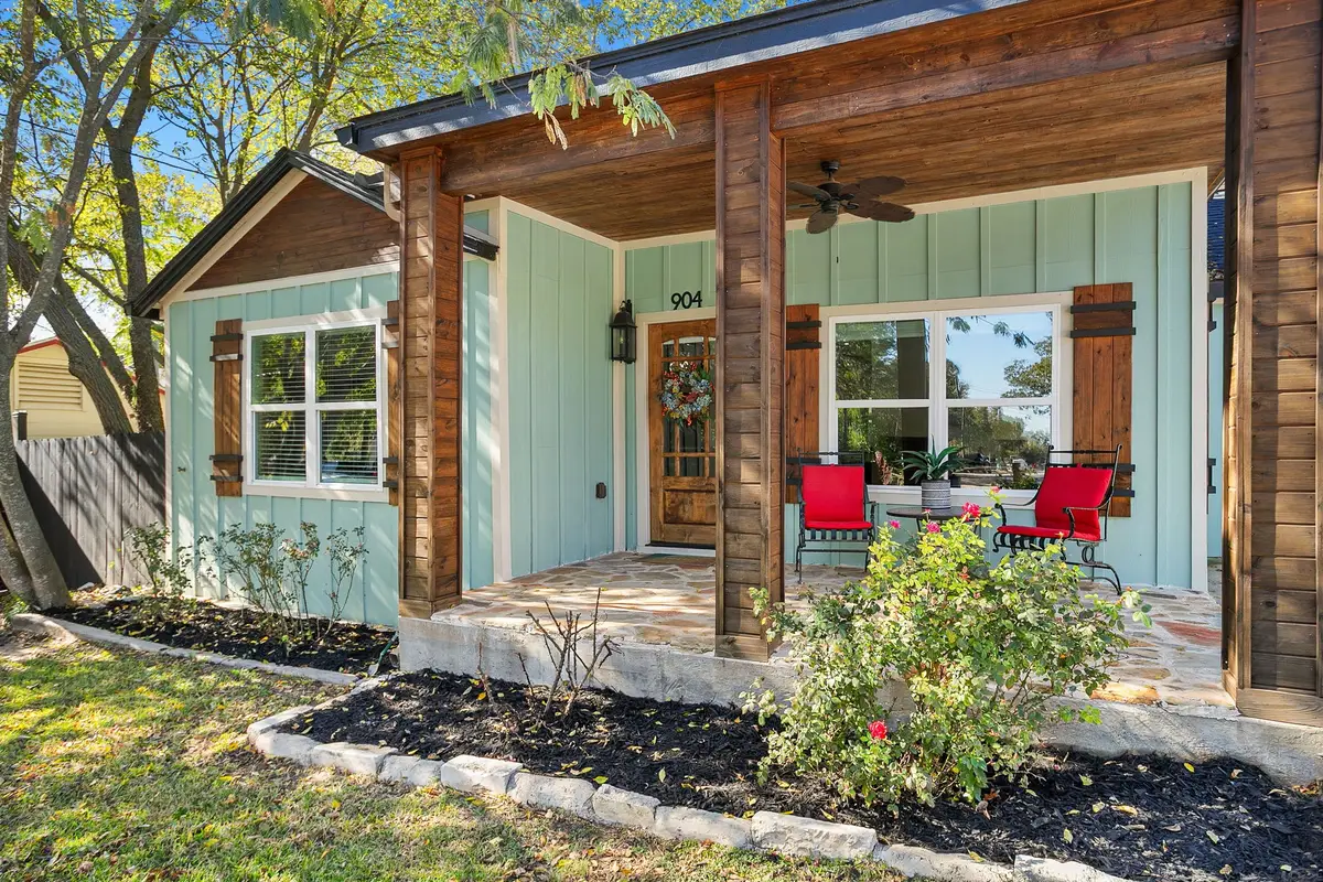 904 S Brazos Street, Weatherford, TX 76086 - Image #1