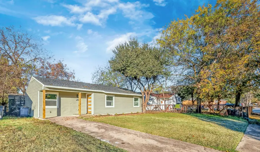 2655 Larry Drive, Dallas, TX 75228 - Image #2