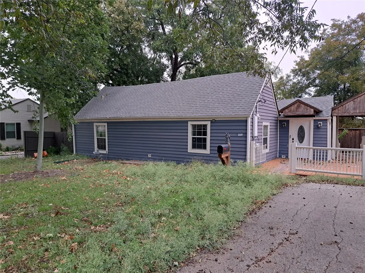 1609 Spring Avenue, Carrollton, TX 75006 - Image #1