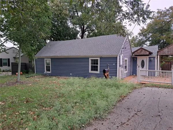 1609 Spring Avenue, Carrollton, TX 75006