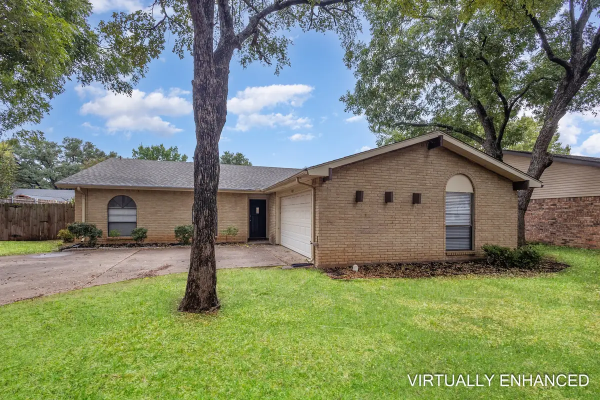 4104 Foxmoor Court, Arlington, TX 76016 - Image #1