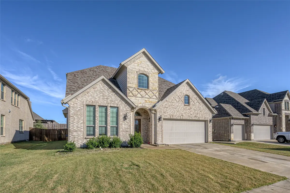 212 Providence Drive, Van Alstyne, TX 75495 - Image #1