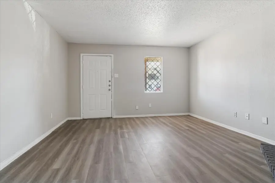 2195 W Aspen Drive, Dallas, TX 75227 - Image #3