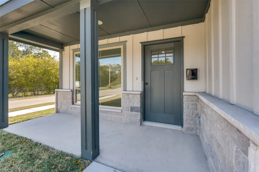 5401 Helmick Avenue, Fort Worth, TX 76107 - Image #3