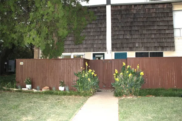 2702 Douglas Avenue #106, Dallas, TX 75219