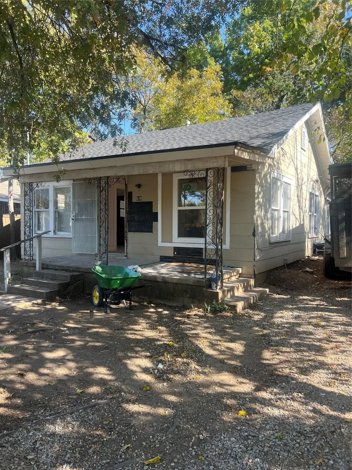 628 S Westmoreland Road, Dallas, TX 75211 - Image #1