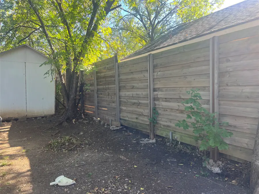 628 S Westmoreland Road, Dallas, TX 75211 - Image #3