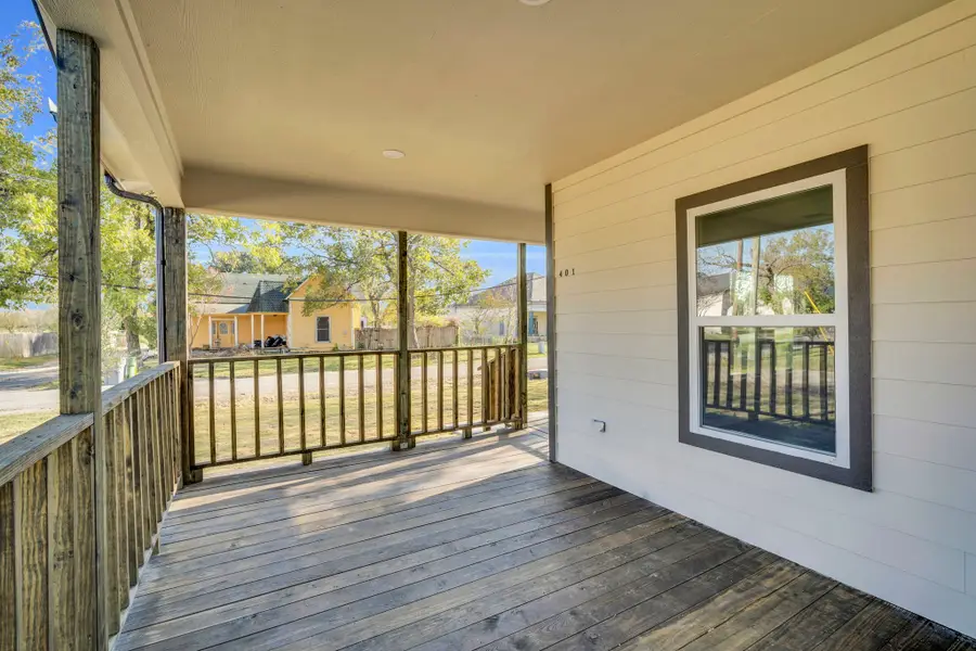 401 Poplar Street, Italy, TX 76651 - Image #2