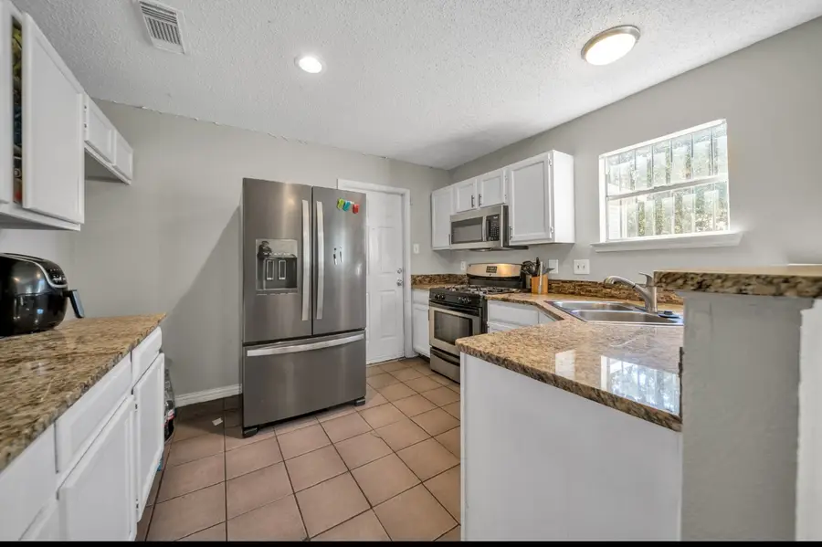 1027 Rain Forest Drive, Dallas, TX 75217 - Image #3