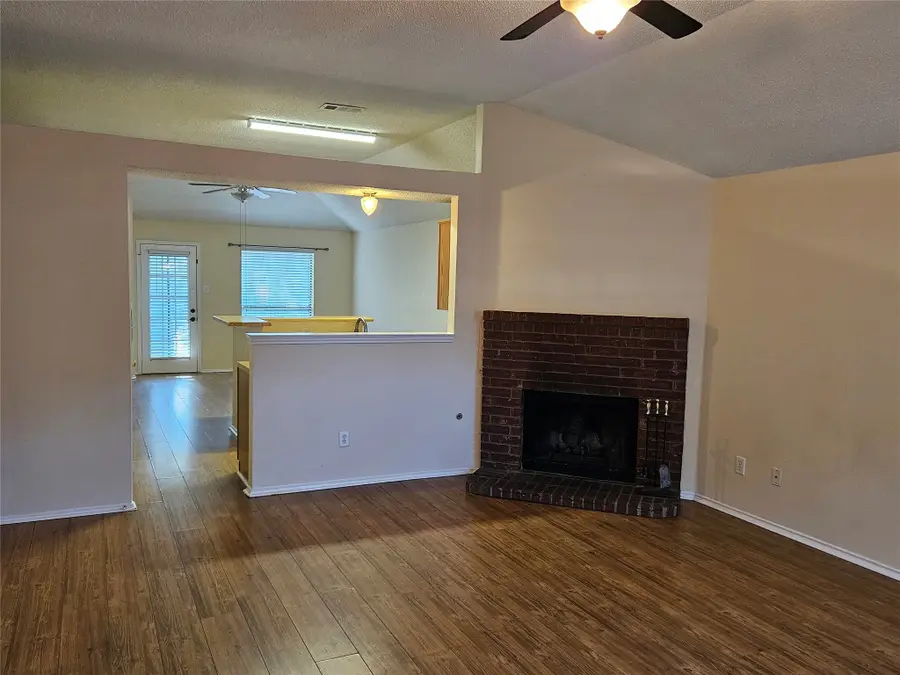 1448 Ridgecreek Drive, Lewisville, TX 75067 - Image #2