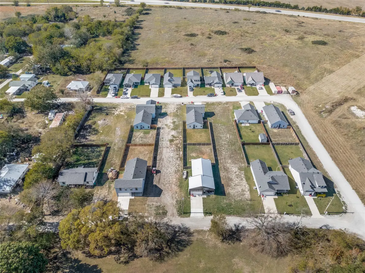308 N Helton Street, Randolph, TX 75475 - Image #1