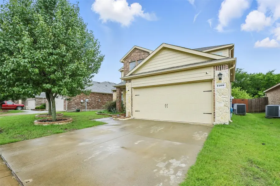 1209 Jasper Crossing, Princeton, TX 75407 - Image #2