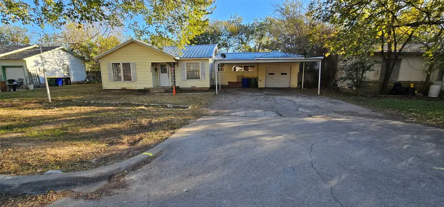 1028 E Walnut Street, Hillsboro, TX 76645 - Image #2