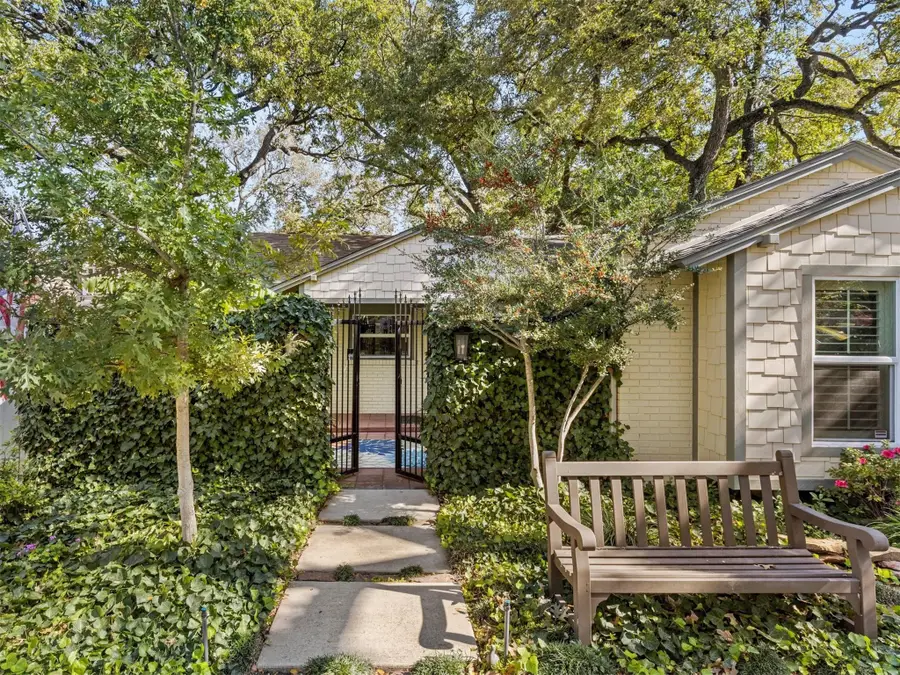 1432 Sylvan Avenue, Dallas, TX 75208 - Image #2