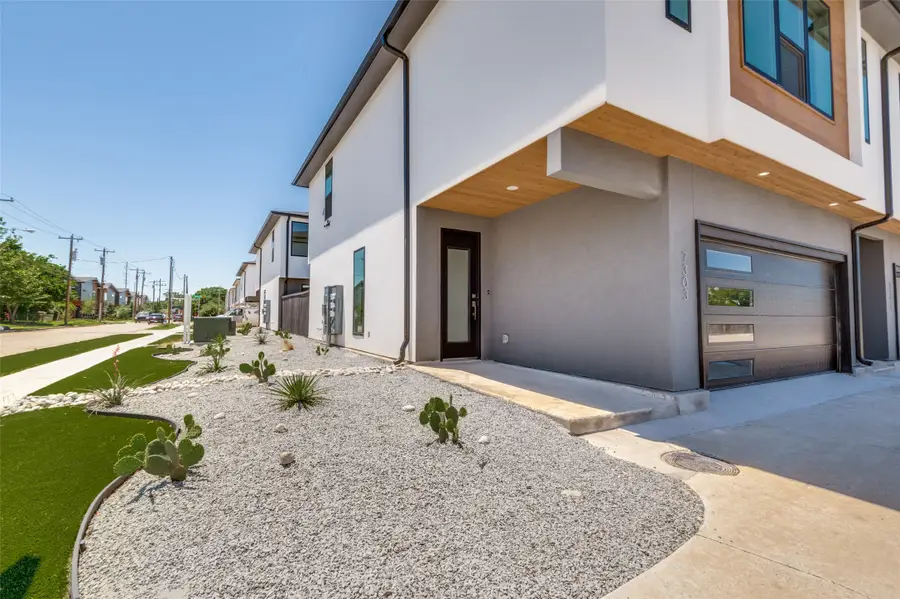 7329 Flyers Way, Dallas, TX 75235 - Image #2