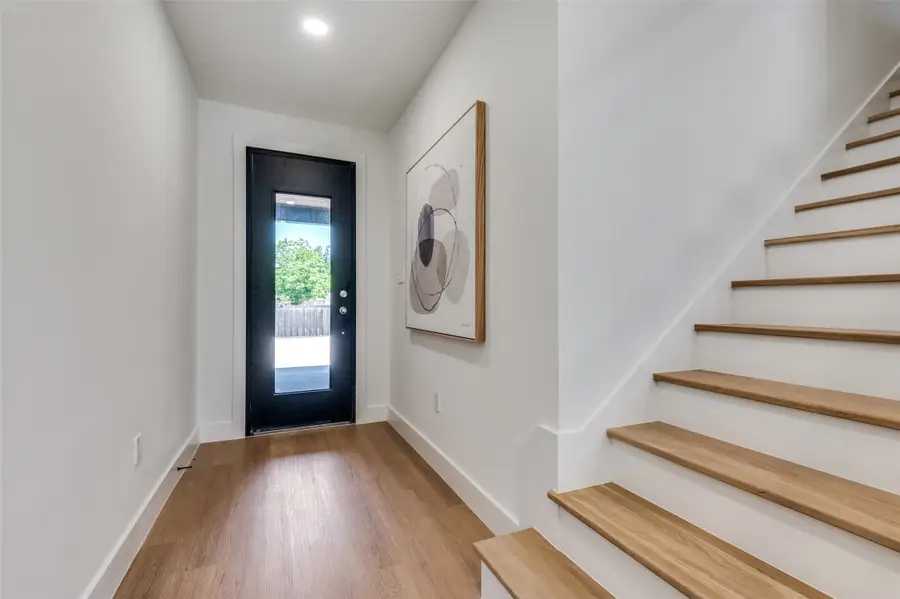 7329 Flyers Way, Dallas, TX 75235 - Image #3