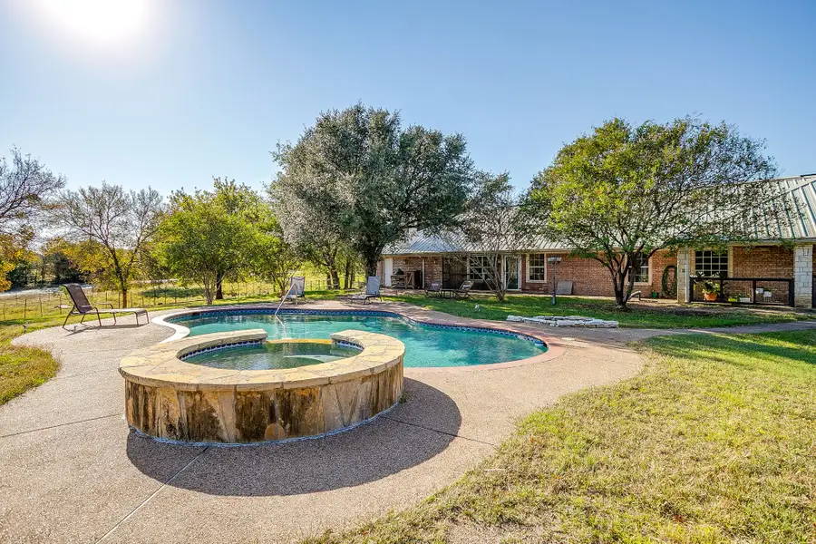 1390 Mary Drive, Weatherford, TX 76085 - Image #3